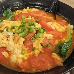 Tomato egg noodles