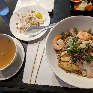 #10 house stir noodles+ broth on the side