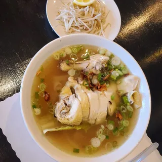 2. Heinan Chicken Noodle Soup