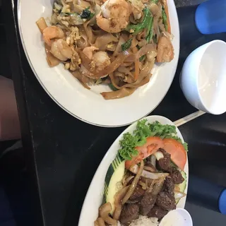 Pad See Ew Fried Noodle