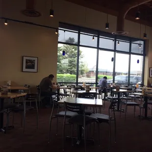 Open seating, a little smelly. Booth tables along the wall and outdoor patio available, too.
