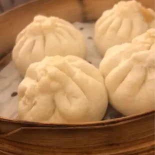 D7- PORK SCALLION BAO