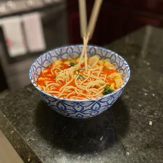 N4. House Noodle Mixed Sesame Sauce Soup