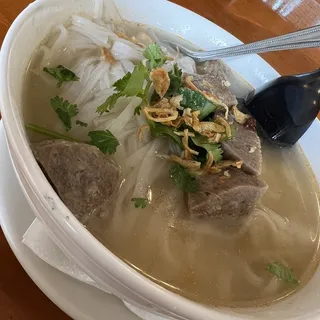 34. Beef Ball with Rice Noodles Soup