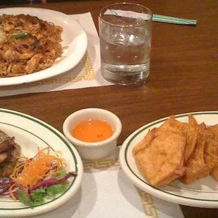 Satay pork, Crab rangoon and a random entree