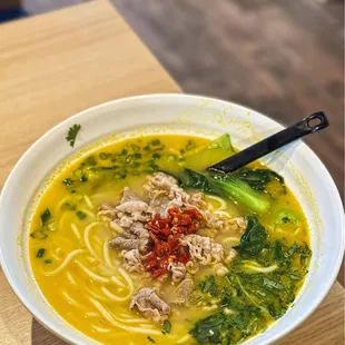ramen and noodles, food