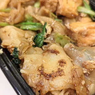 Tofu pad see ew (to go)