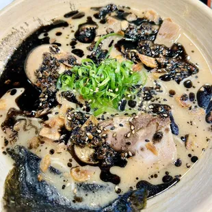 Black garlic miso ramen