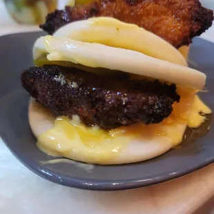 Burnt tempura chicken boa bun