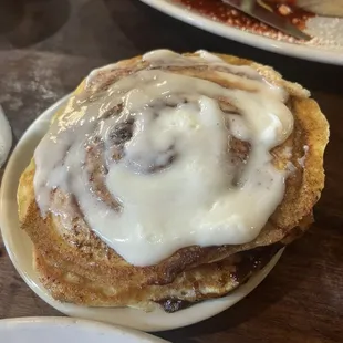 Cinnamon Roll Griddlecakes