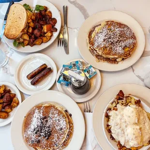 a table of breakfast foods