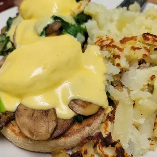 Eggs Florentine with Mushrooms