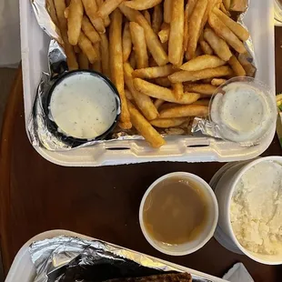 Fry basket with ranch. Mashed potatoes and turkey gravy. Patty melt