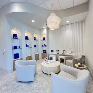 Experience Comfort and Luxury While You Wait