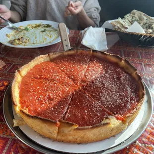 Deep dish pizzaaaaa