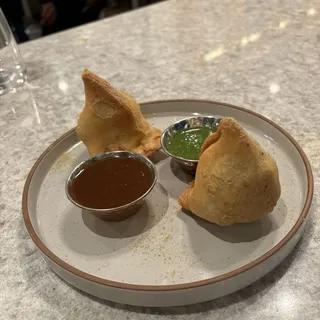Samosa (2 pcs) (Vegan)