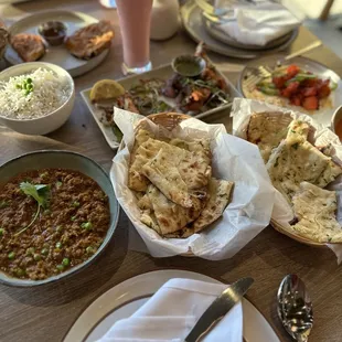 Plain Naan Keema Matar Masala Plain Basmati Rice Chicken Tikka Kebab (Boneless)