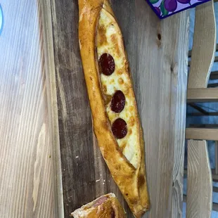 Sasauge and cheese Pide