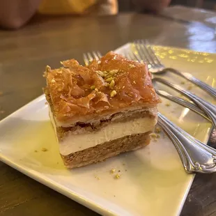 Baklava cheesecake