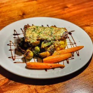 Mahi Mahi Grill Fish with Seasonal Veggies