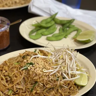 Spicy chicken 30. Pad Thai