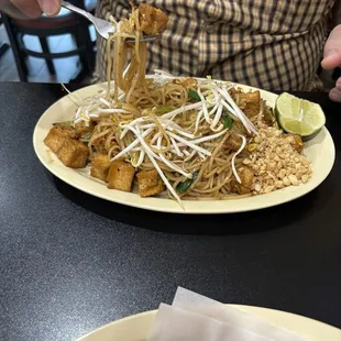 Tofu pad thai