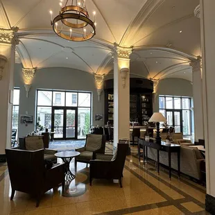 Lobby seating with bar area