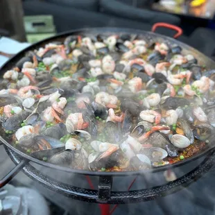 Seafood paella