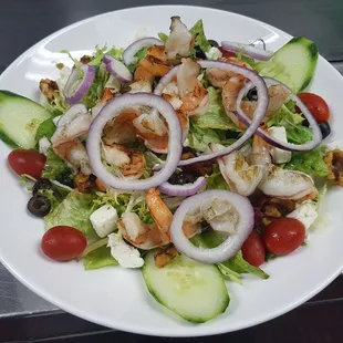 Grilled shrimp salad