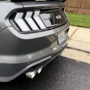 2023 mustang gt with valvetronic mufflers and tips