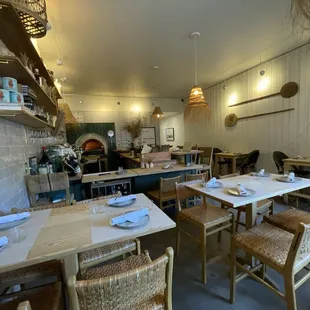 sushi and sashimi, interior