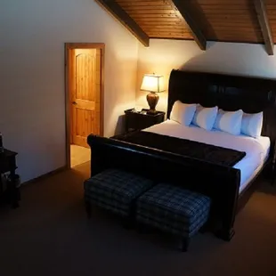 Nordic King Loft - Complete with custom furniture and  luxury bathroom with steam shower