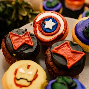 captain america cupcakes