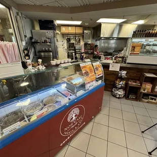 sushi and sashimi, interior
