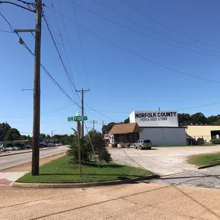 Corner of Airline &amp; Clifford view