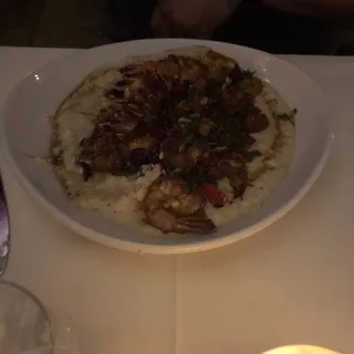 SHRIMP & GRITS