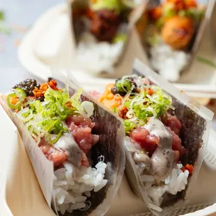 The bougie
Bluefin tuna 
Uni
Caviar
Truffle aioli
(Added scallions)
(Added chili garlic crunch)