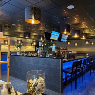 the bar and dining area