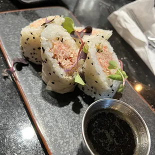 Butter crab roll with soy paper
