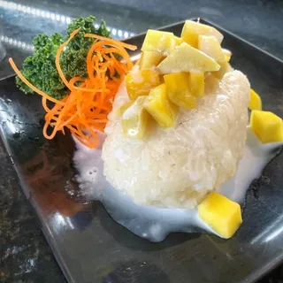 5- Sticky Rice With Mango
