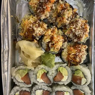 Ninja Maki (top) &amp; Philly Maki (bottom). Both delicious.