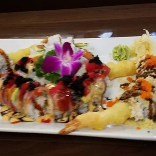 TR5. Salmon Avocado Roll
