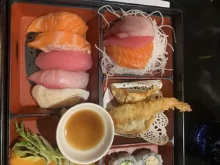 Tomo Sushi