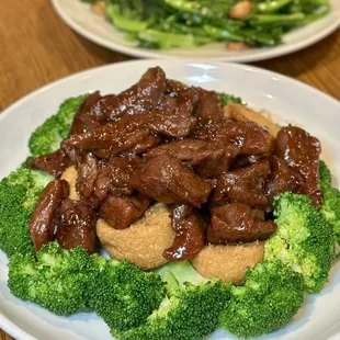 Sauted Beef Cube in Japanese Style. Photo by @martiwantsmore