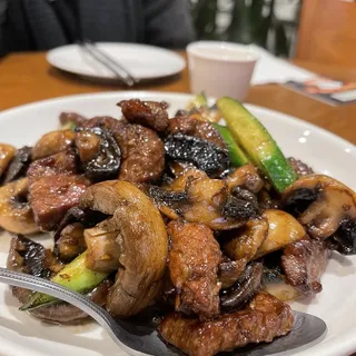 Sauted Beef Cube in French Style