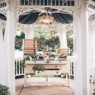 The venue also has beautiful vintage rentals like the one pictured.