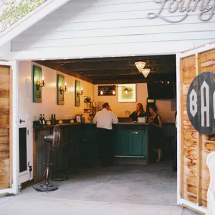 Image via Hailey Golich Photography