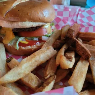 Cheeseburger with hand cut fries