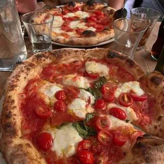 Pizza Regina con bufala