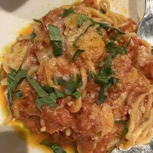 Trenette al pomodoro with extra garlic